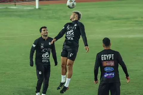 عاشور يجذب الأنظار ولمسات العميد.. 20 صورة ترصد مران منتخب مصر قبل ودية نيجيريا